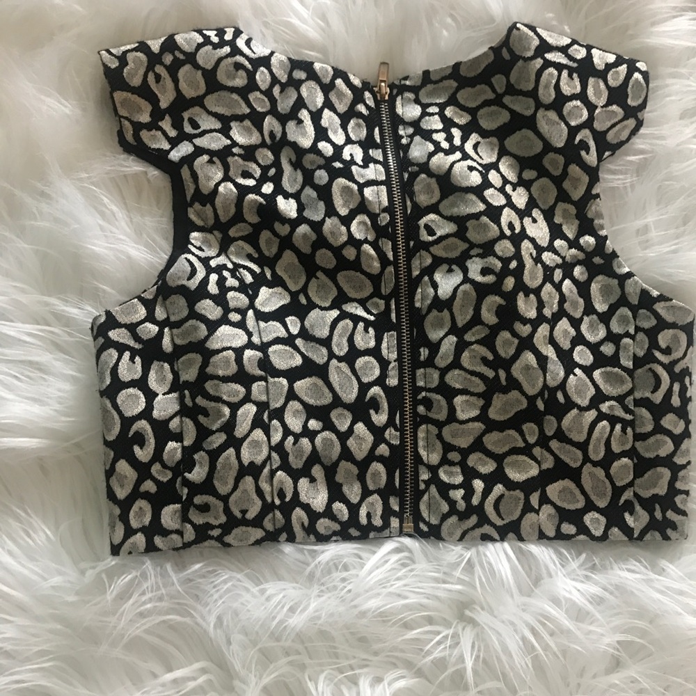 Crop top - Picture 2 of 2